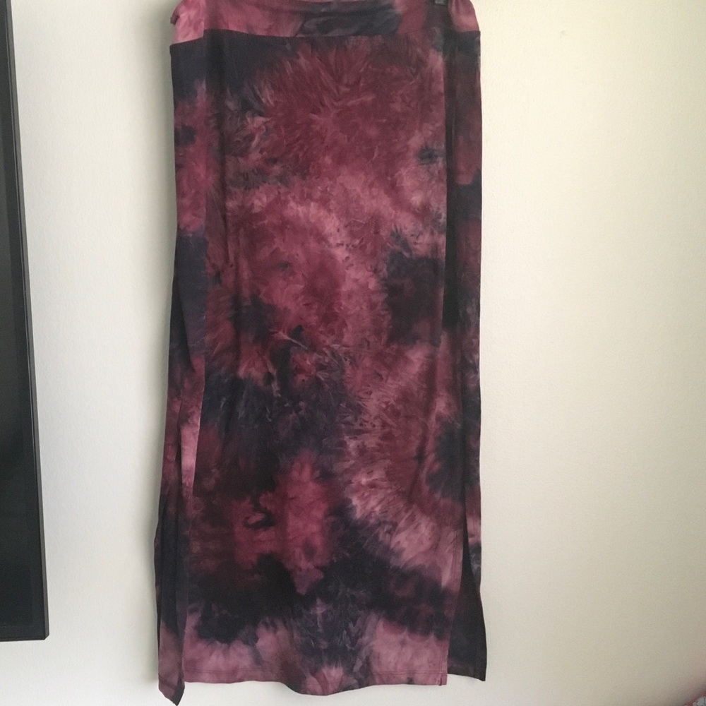 SUNDRY tie-dye knit midi skirt, size 4 - Picture 3 of 6